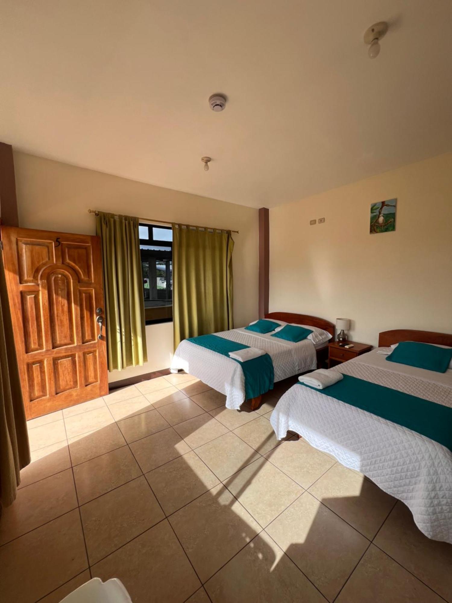 Hostal Casa Cascada 푸에르토아요라 외부 사진