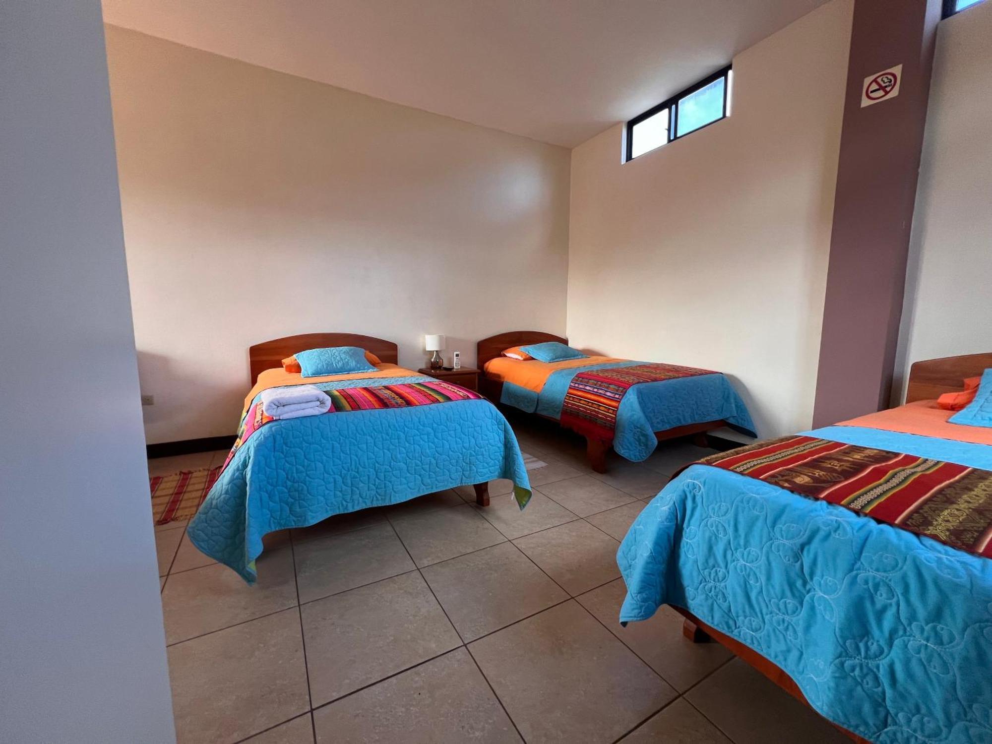Hostal Casa Cascada 푸에르토아요라 외부 사진