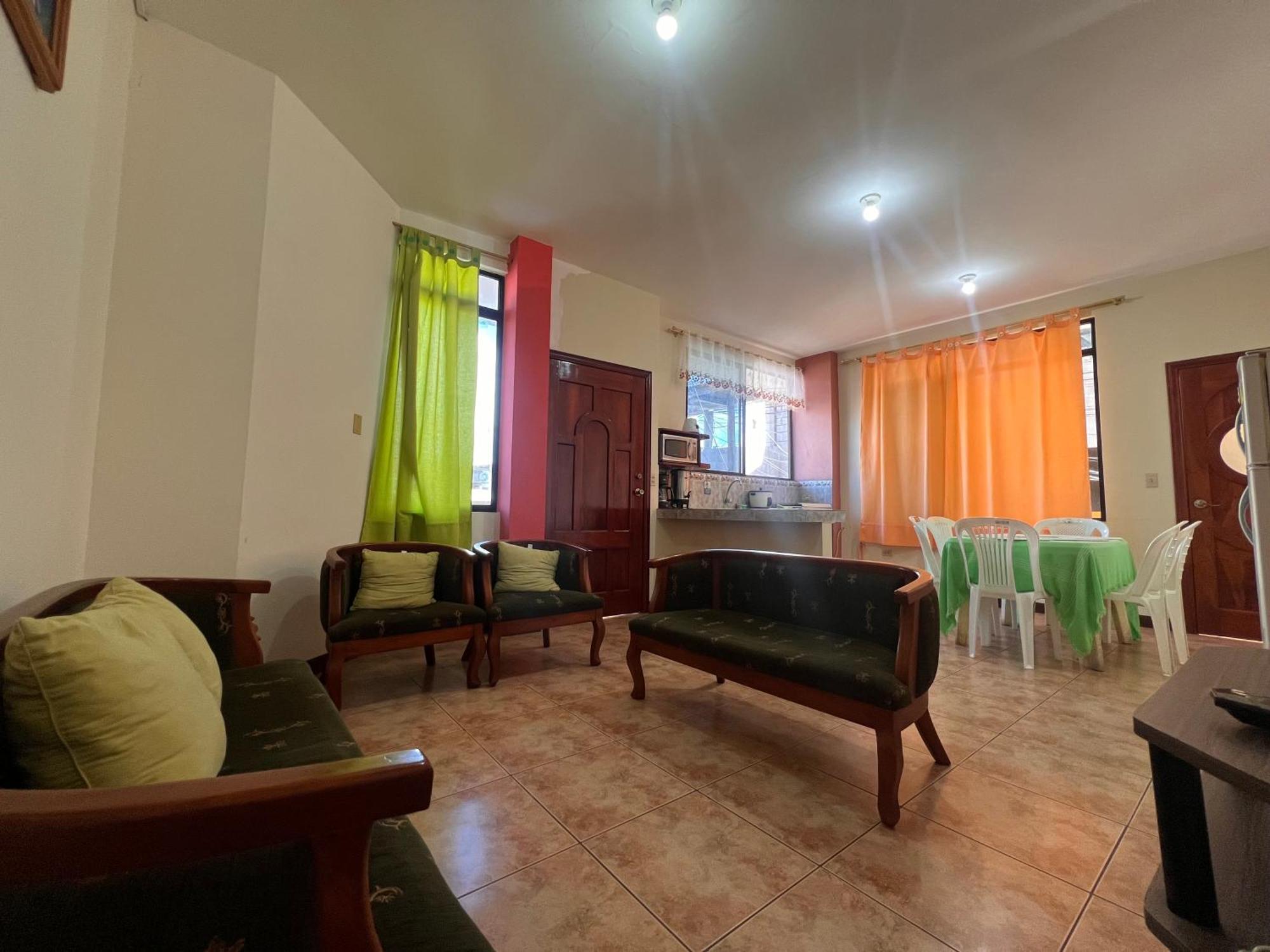 Hostal Casa Cascada 푸에르토아요라 외부 사진