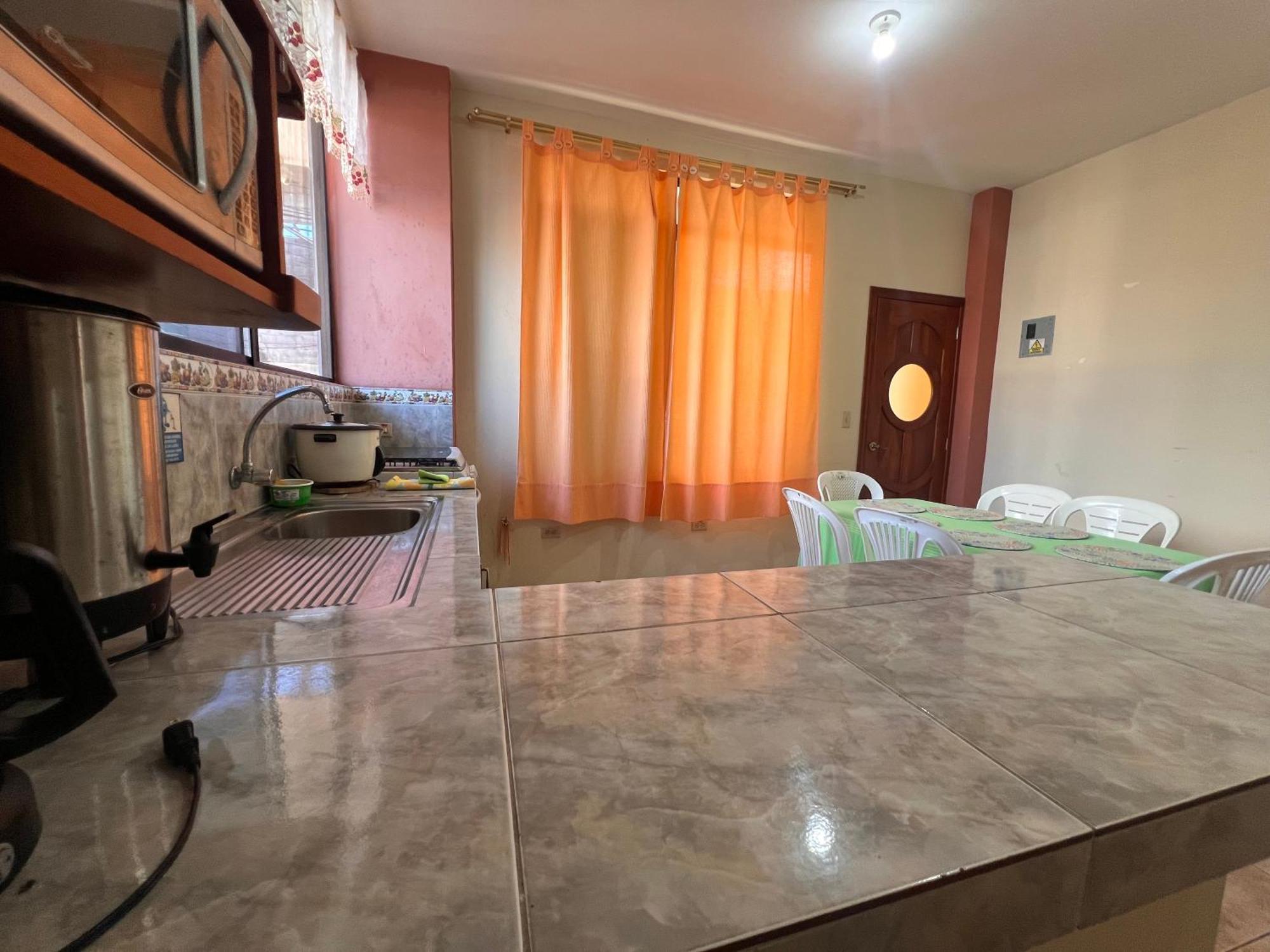 Hostal Casa Cascada 푸에르토아요라 외부 사진