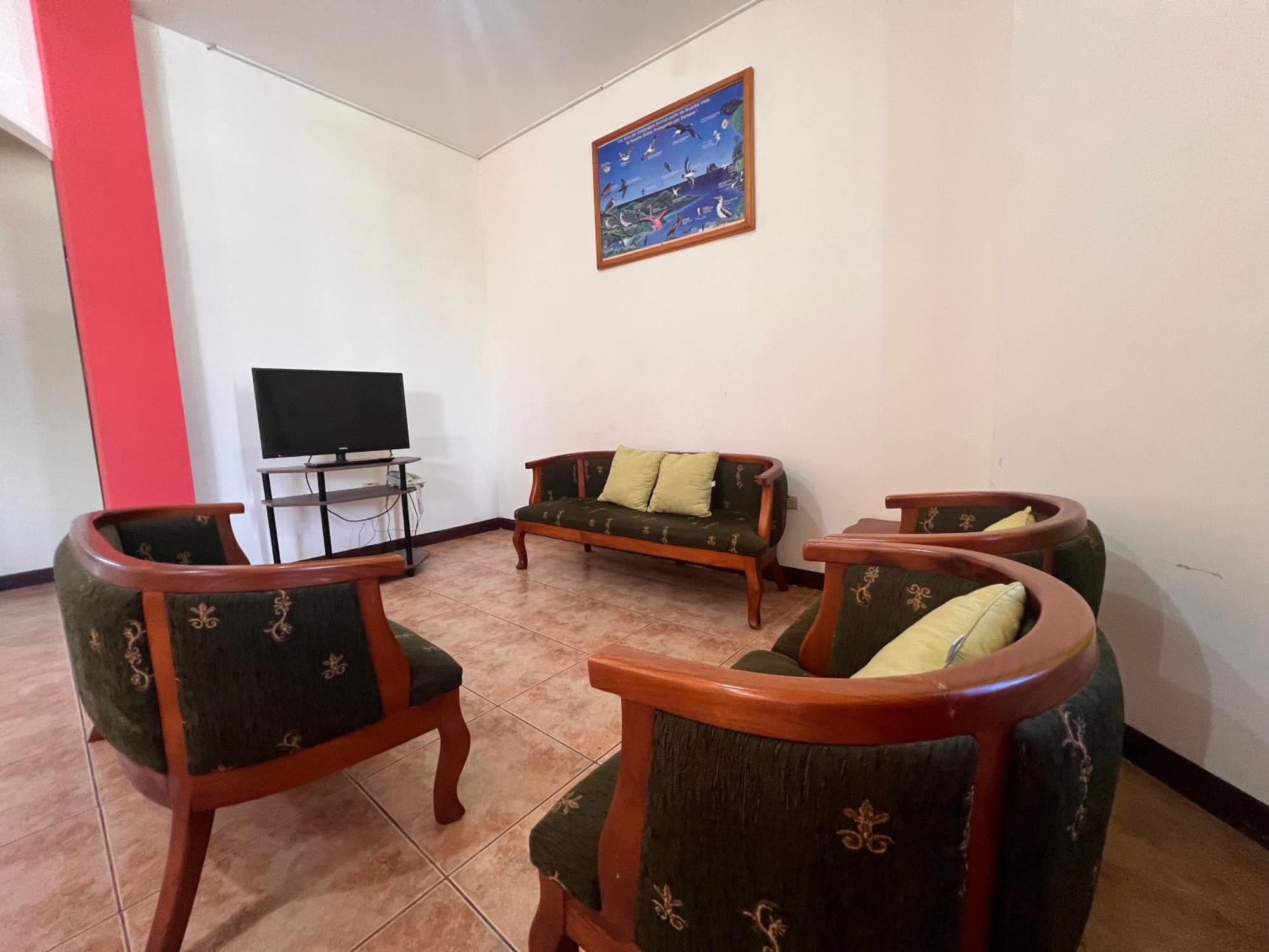 Hostal Casa Cascada 푸에르토아요라 외부 사진